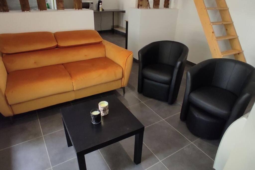 Appartement Hyper Centre Mayenne Exterior photo
