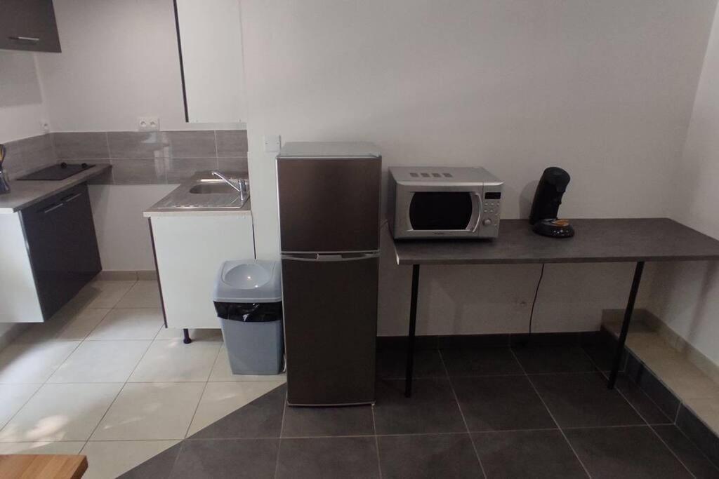 Appartement Hyper Centre Mayenne Exterior photo